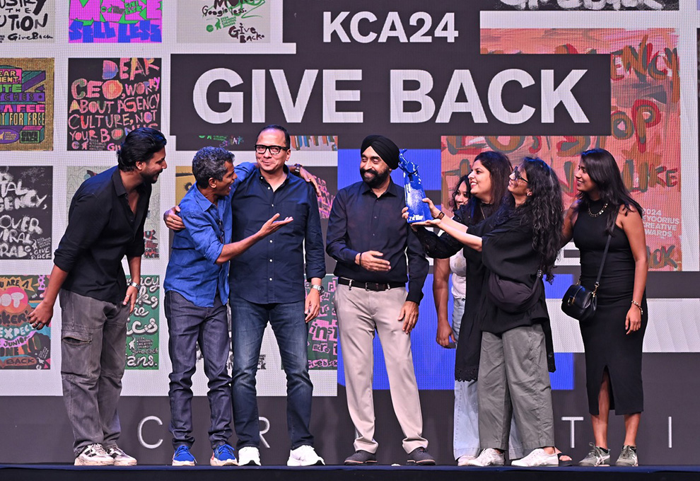166 Blue and 7 Baby Black Elephants handed out at the Indian Kyoorius Creative Awards: Piyush Pandey receives Master of Creativity award