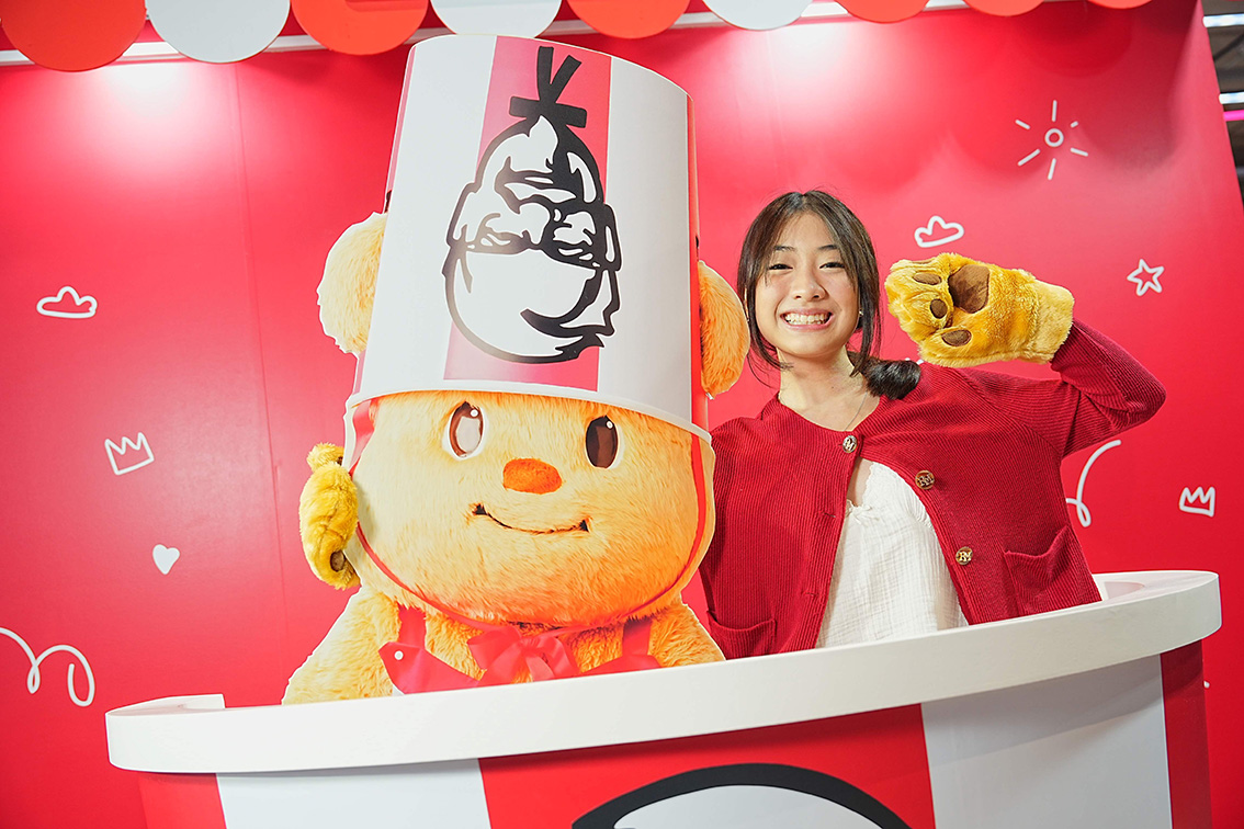 KFC Thailand Transforms Fan Experience with Meet & Eat: Fried Chicken + Hugs from Nong Noey