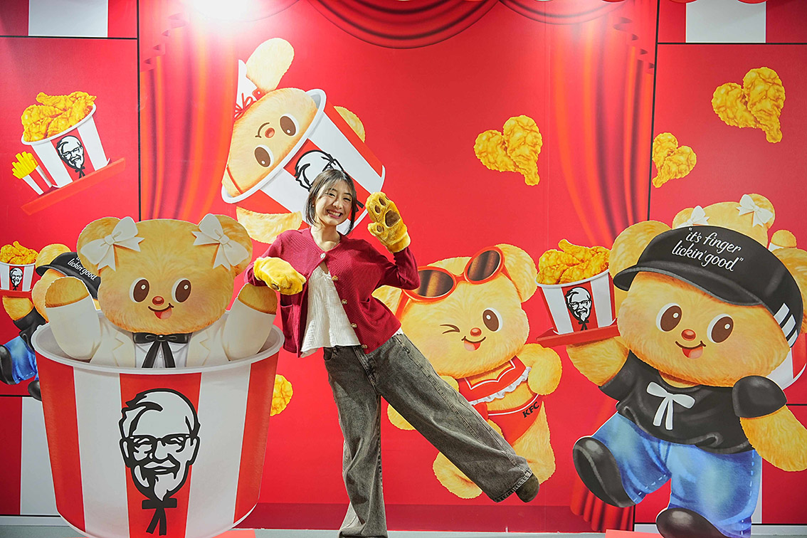 KFC Thailand Transforms Fan Experience with Meet & Eat: Fried Chicken + Hugs from Nong Noey