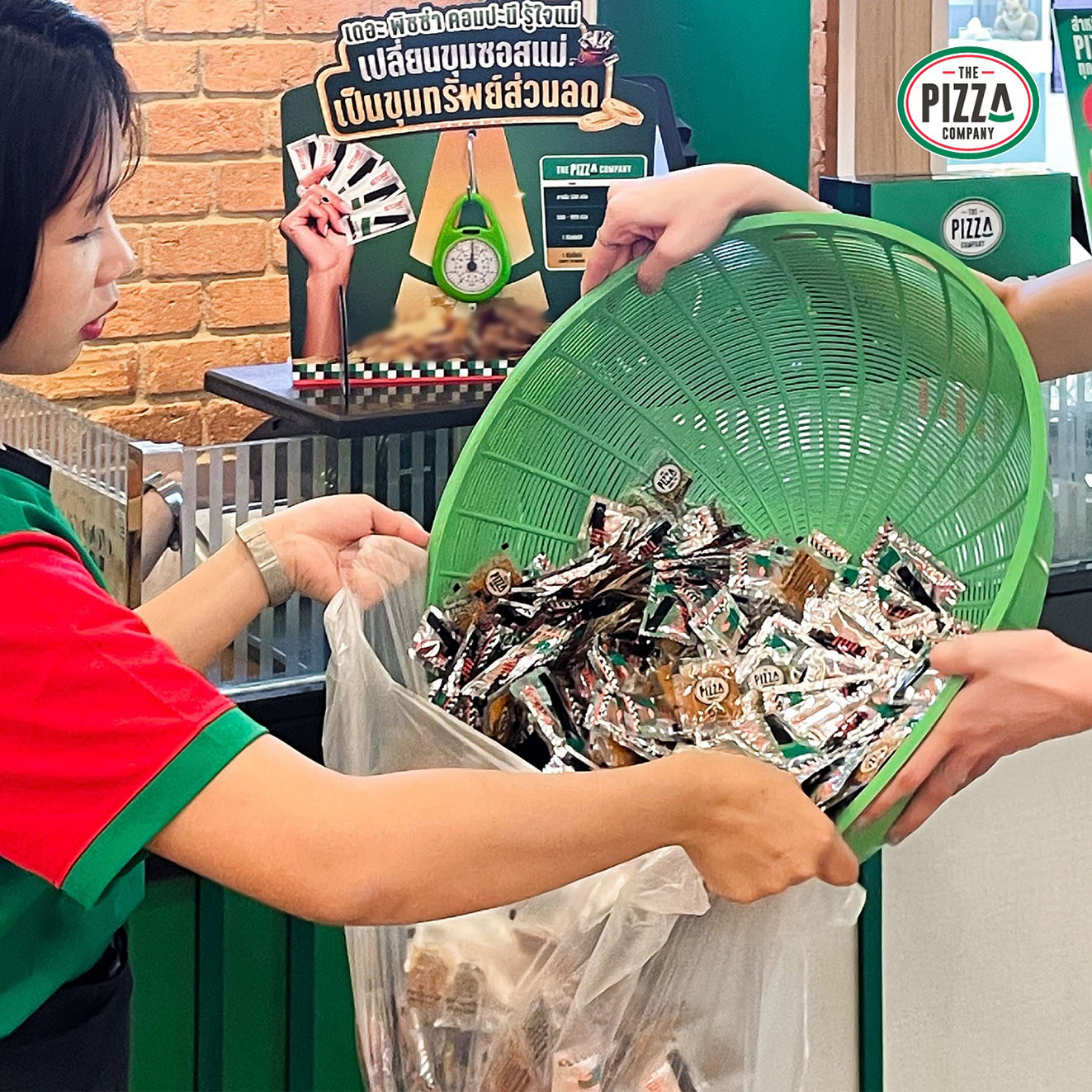 VML Thailand turn unused sauce packets into discounts in The Pizza Company’s new campaign