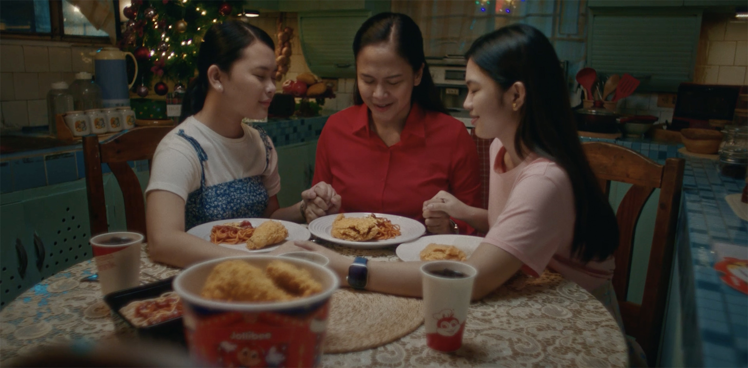 Jollibee celebrates modern family joy in new Christmas film ‘Buo ang Saya ng Pasko’