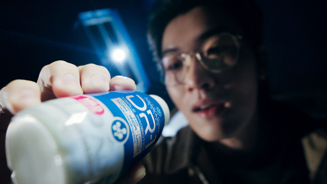 Flash Bomber Bangkok introduces Dutch Mill DR-1 with “Explore the Living World in You” film