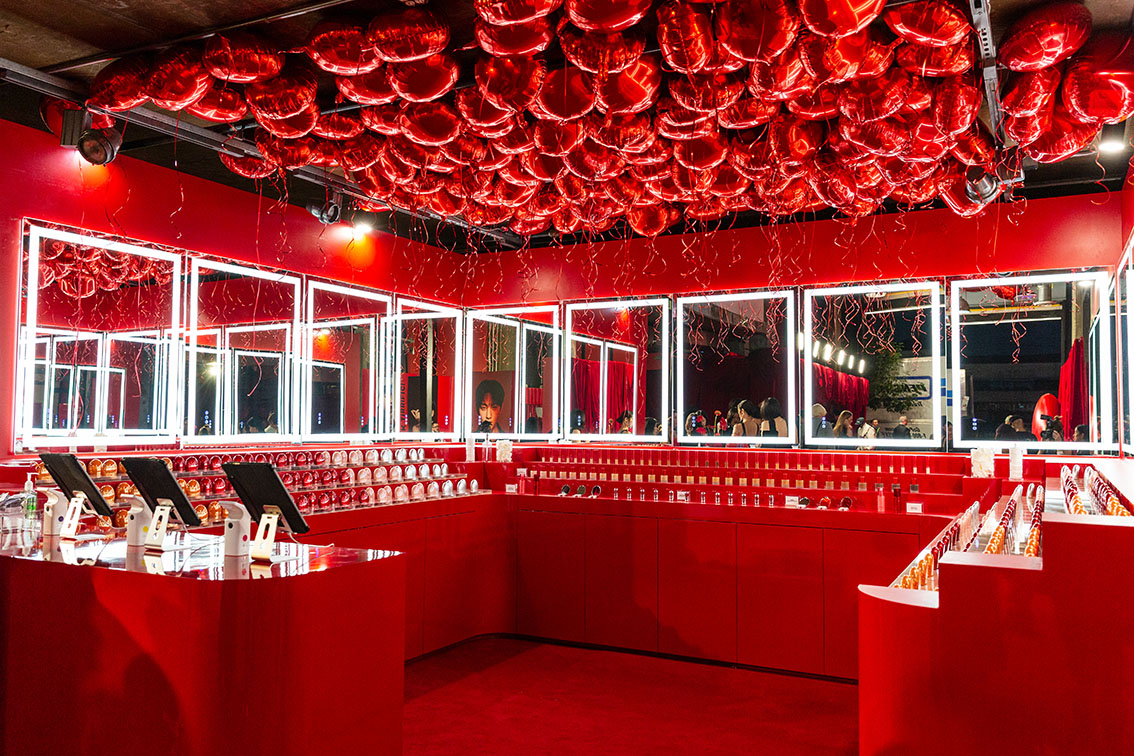 TIRTIR and BTS’ V bring K-beauty to LA streets in Global ‘Let’s Radiate’ campaign via Jung von Matt