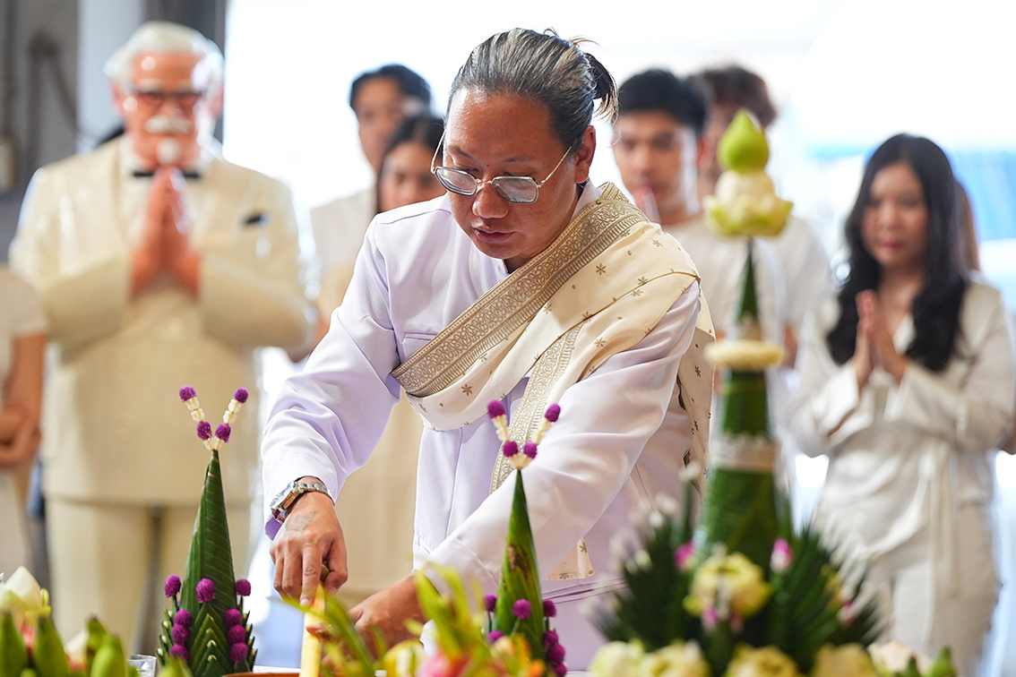 KFC Thailand turns new year blessings into a ‘Fortune Bucket’ experience