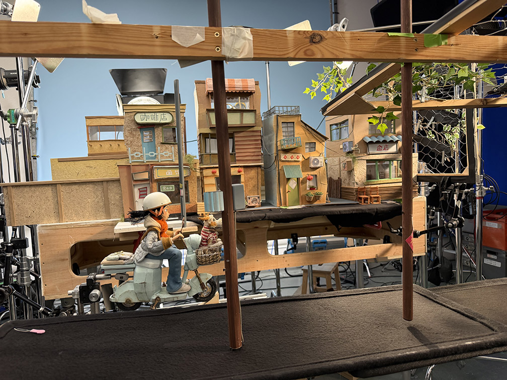 Director Bai Xue + TBWA\Media Arts Lab Shanghai Bring Pets to Life in Apple’s Chinese New Year film