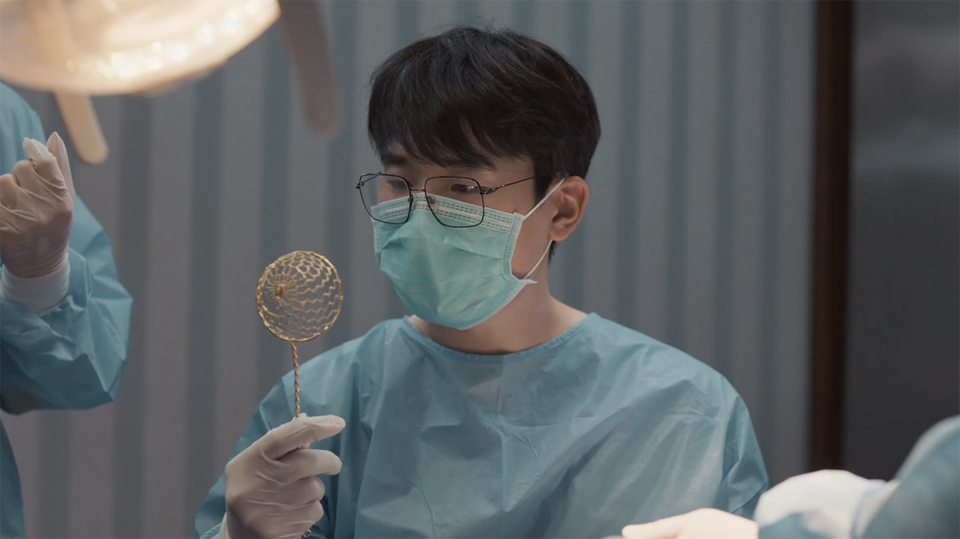 Coca-Cola Thailand and Ogilvy remind hardworking Thais that the world can wait